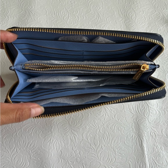 Kate Spade Morgan Colorblocked Zip-around Continental Wallet - Picture 4 of 5